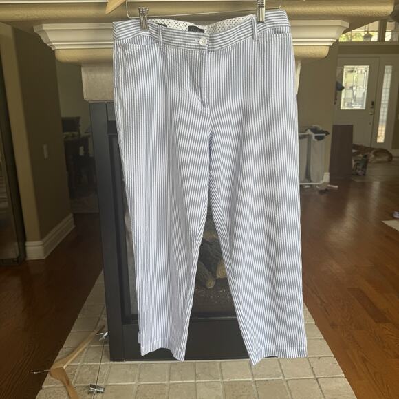 Talbots Womens 10 Blue White Stripe Seersucker Slim Leg The Perfect Crop - Picture 1 of 8